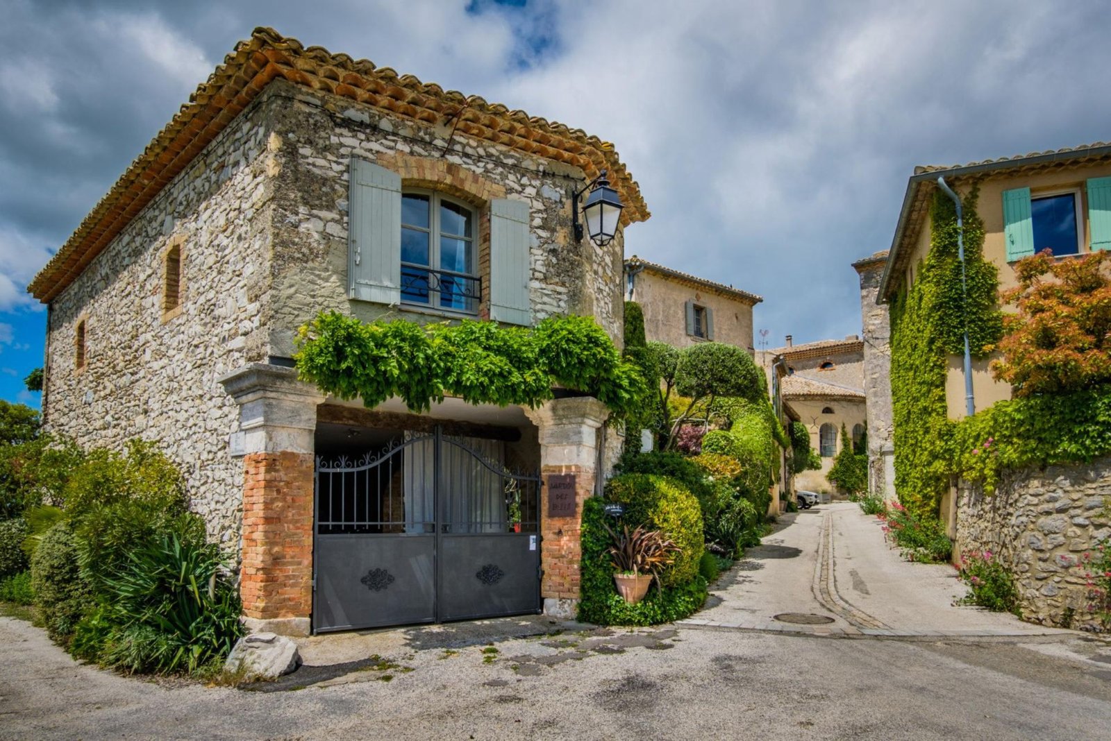 maison de village en france
